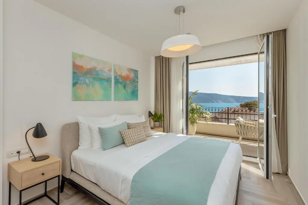 Lazure Hotel & Marina, photo 2